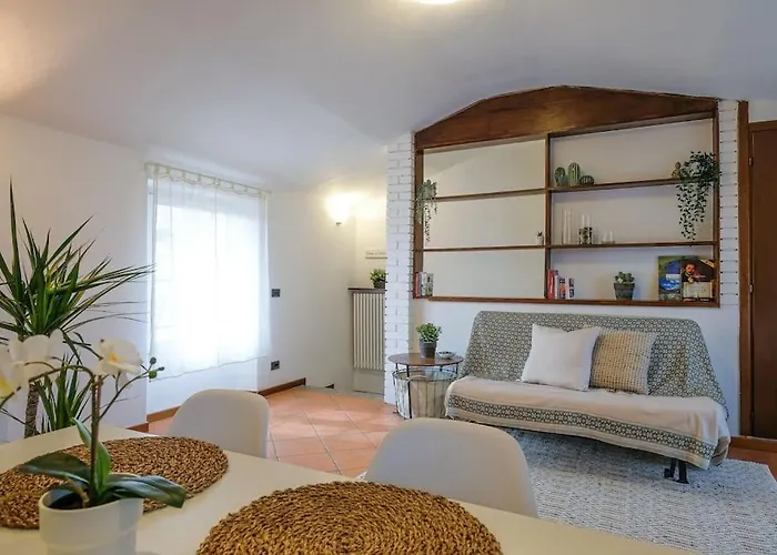 Intero Alloggio: Frida's Апартаменты *