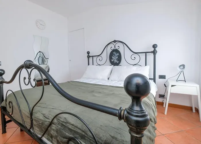 Intero Alloggio: Frida's Апартаменты Бергамо